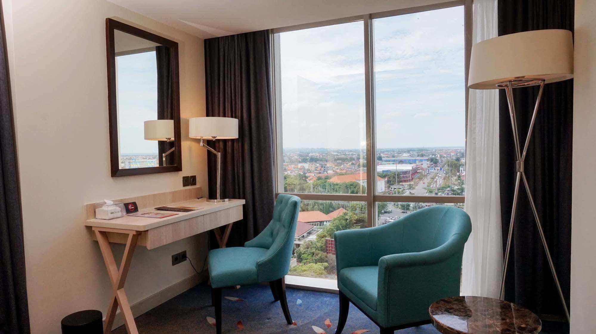 Louis Kienne Hotel Pandanaran Semarang Exteriér fotografie