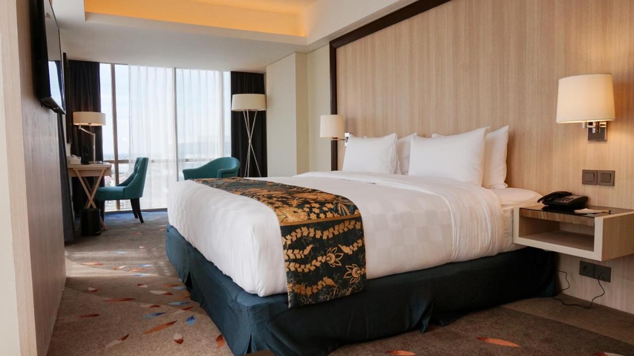 Louis Kienne Hotel Pandanaran Semarang Exteriér fotografie